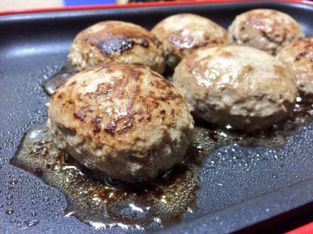 沖縄のスーパー サンエーの『オリジナルハンバーグ』と『餃子』が好きなんですって話　餃子は焼き方にコツがあるよ
