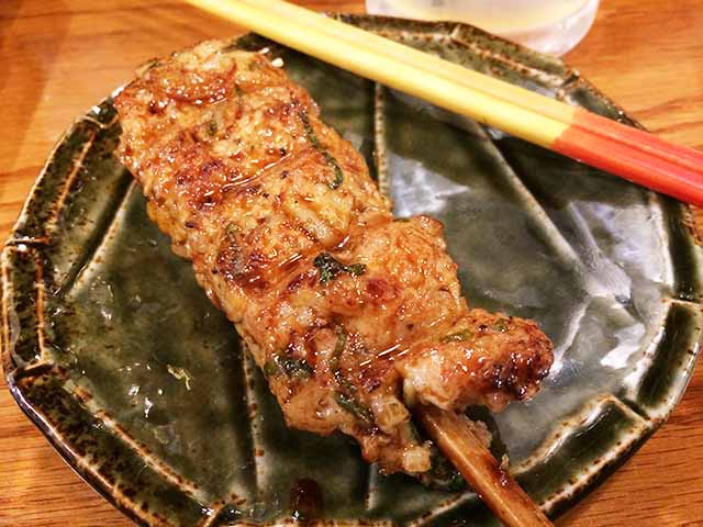 那覇泊・串焼き煮込み『カメチヨ』のつくねが美味しいからとにかく食べてみてほしい